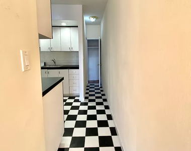 338 East 83rd Street - Photo Thumbnail 4