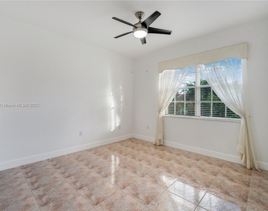 15991 Sw 150th St - Photo Thumbnail 9