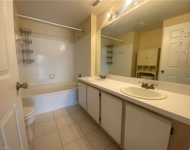 6401 Aragon Way - Photo Thumbnail 6