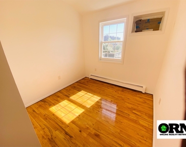 756 Barbey Street - Photo Thumbnail 4