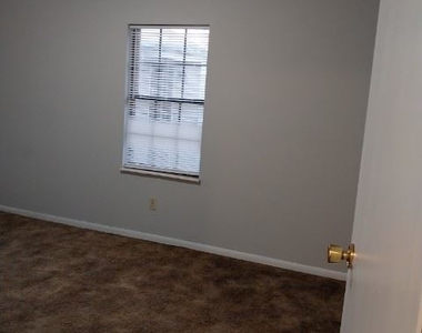 6101 Old Rutledge Pike 2 - Photo Thumbnail 5