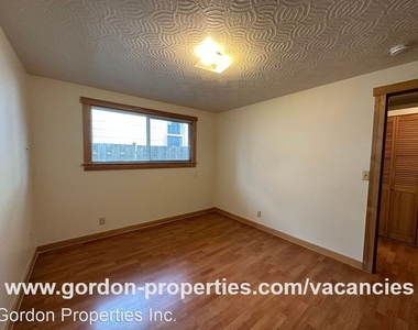 14832 Se Cedar Ave #1-4 - Photo Thumbnail 14