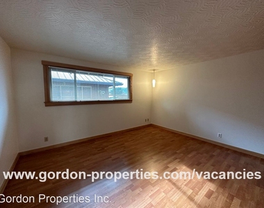 14832 Se Cedar Ave #1-4 - Photo Thumbnail 8