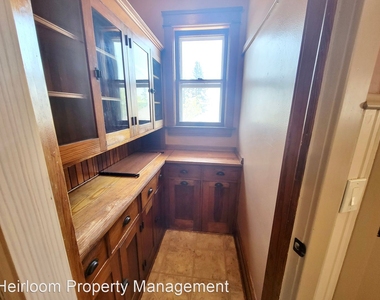 624 E 6th Street - Photo Thumbnail 25
