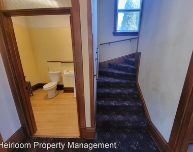 624 E 6th Street - Photo Thumbnail 12