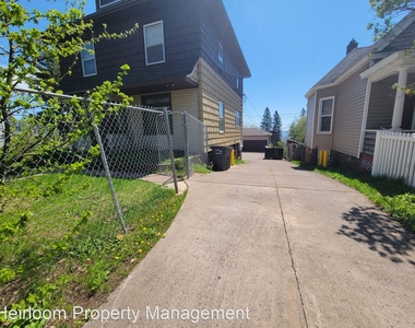624 E 6th Street - Photo Thumbnail 4