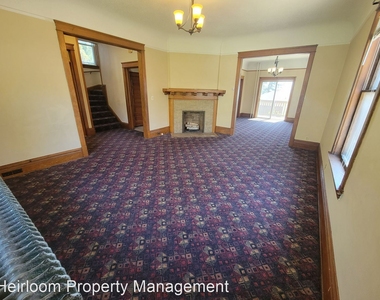 624 E 6th Street - Photo Thumbnail 16