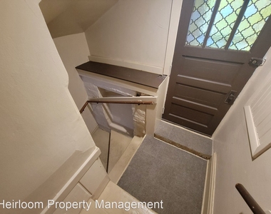 624 E 6th Street - Photo Thumbnail 20