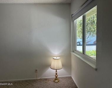 2324 Markham Avenue - Photo Thumbnail 13