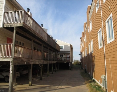 1268 W Ocean View Avenue - Photo Thumbnail 2