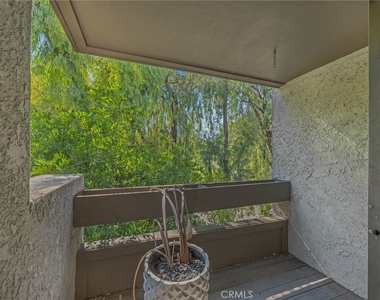 5800 Owensmouth Avenue - Photo Thumbnail 22