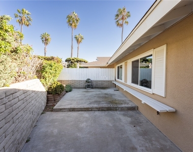 372 Camino San Clemente - Photo Thumbnail 20