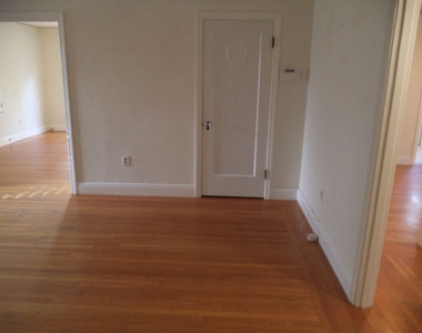 1041 Fremont Way - Photo Thumbnail 6