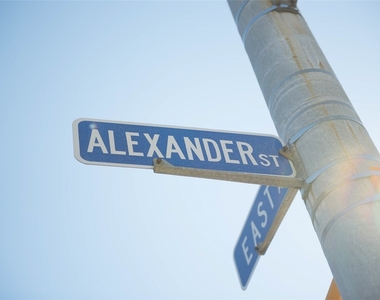 300 Alexander Street - Photo Thumbnail 3