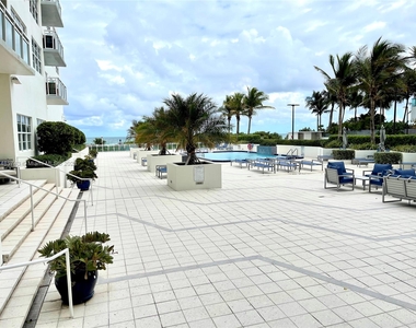 6917 Collins Ave - Photo Thumbnail 9