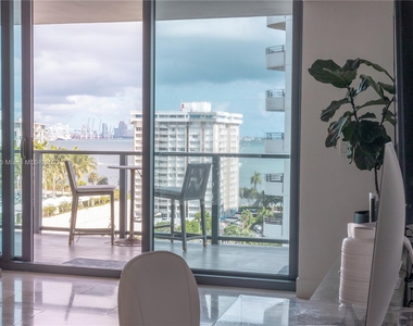 1451 Brickell Ave - Photo Thumbnail 8