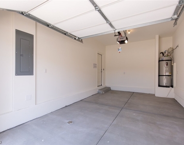 4126 Lunar Canyon Avenue - Photo Thumbnail 18