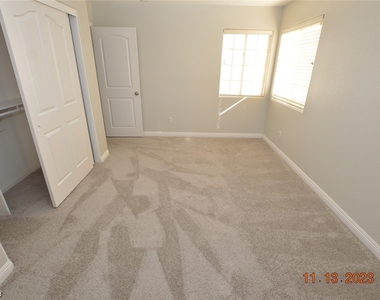 8236 Golf Player Avenue - Photo Thumbnail 28