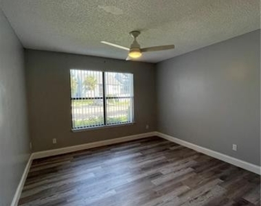 13625 Eagle Ridge Dr - Photo Thumbnail 7