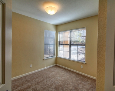 6651 N Campbell Avenue - Photo Thumbnail 7