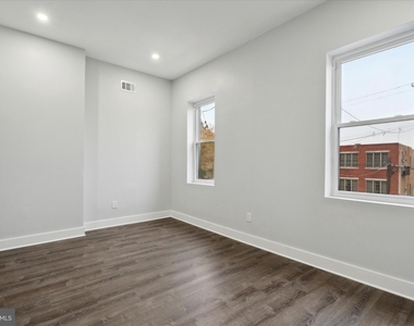 2358 E York Street - Photo Thumbnail 12