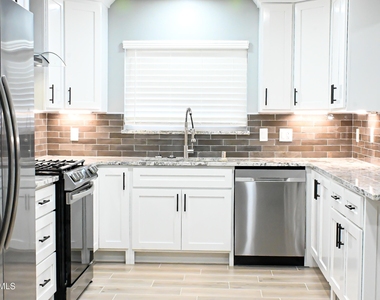 3405 Hixson Street - Photo Thumbnail 4