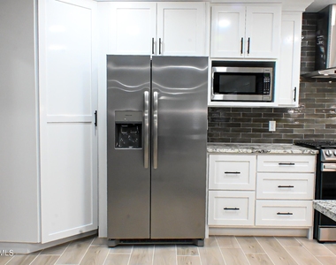 3405 Hixson Street - Photo Thumbnail 5