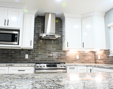 3405 Hixson Street - Photo Thumbnail 10