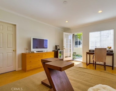 12555 Collins Street - Photo Thumbnail 23