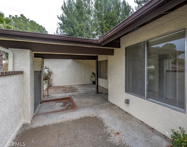 19508 Avenue Of The Oaks - Photo Thumbnail 4