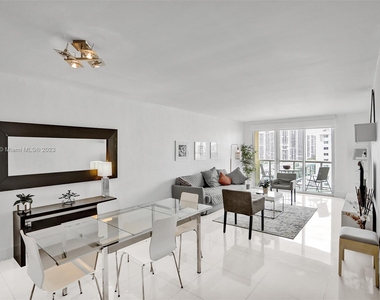 19370 Collins Ave - Photo Thumbnail 2