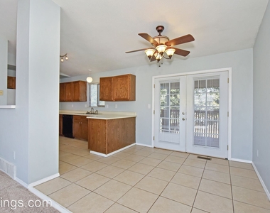 4255 Scotch Pine Dr - Photo Thumbnail 2