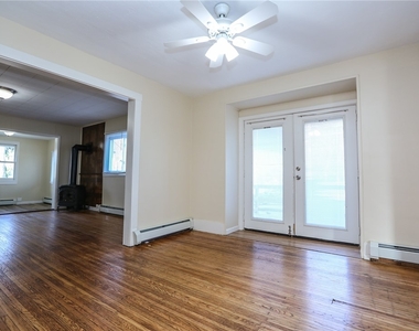 670 Washington Avenue - Photo Thumbnail 12