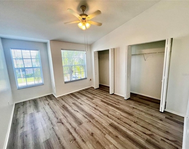 715 Kensington Lake Circle - Photo Thumbnail 22