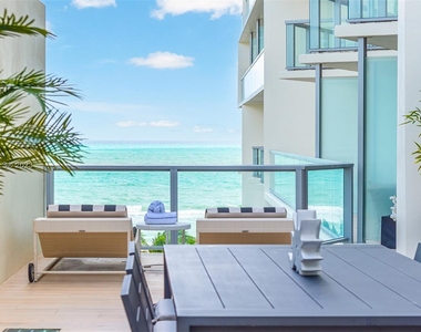 2201 Collins Ave - Photo Thumbnail 5