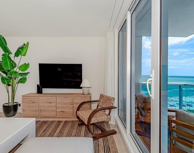 2301 Collins Ave - Photo Thumbnail 5