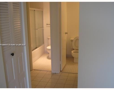 3625 N Country Club Dr - Photo Thumbnail 11