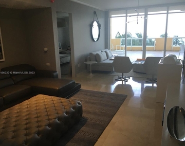 17875 Collins Ave - Photo Thumbnail 3