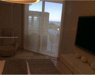 17875 Collins Ave - Photo Thumbnail 27