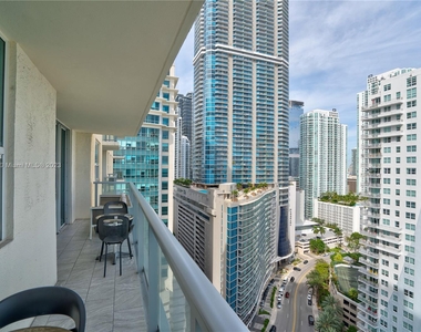 1155 Brickell Bay Dr - Photo Thumbnail 11