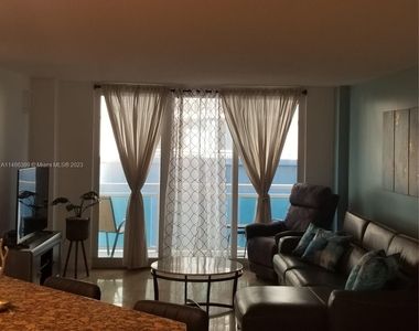 6917 Collins Ave - Photo Thumbnail 11