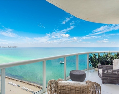 15811 Collins Ave - Photo Thumbnail 24