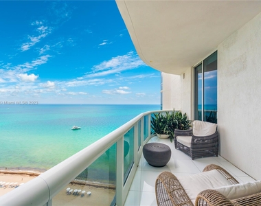 15811 Collins Ave - Photo Thumbnail 25