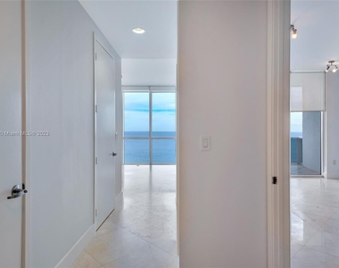 18201 Collins Ave - Photo Thumbnail 34