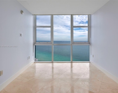 18201 Collins Ave - Photo Thumbnail 25