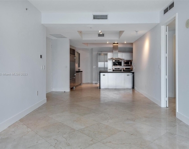 18201 Collins Ave - Photo Thumbnail 15