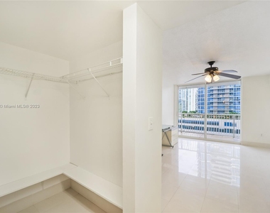 1200 Brickell Bay Dr - Photo Thumbnail 13