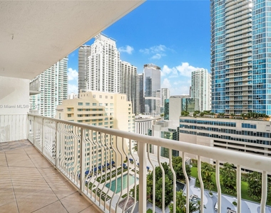 1200 Brickell Bay Dr - Photo Thumbnail 0