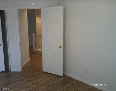 10484 Wellington Manor Avenue - Photo Thumbnail 23