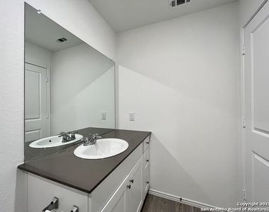 5957 Vestige Bend - Photo Thumbnail 11